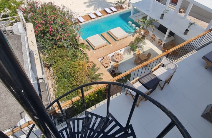 UHURU – Top Floor Apartment